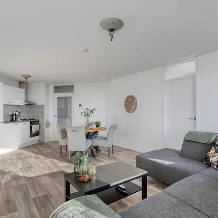 Comfortable Close To The Coast Apartment