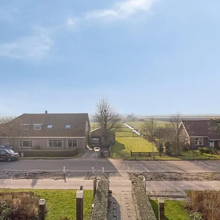 Daire Comfortable Close To The Coast