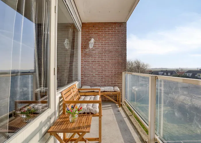 Comfortable Close To The Coast Apartment *