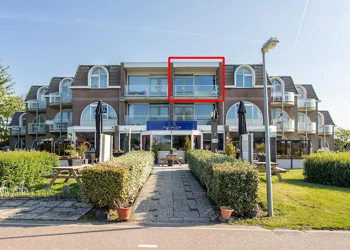 Comfortable Close To The Coast Apartment *