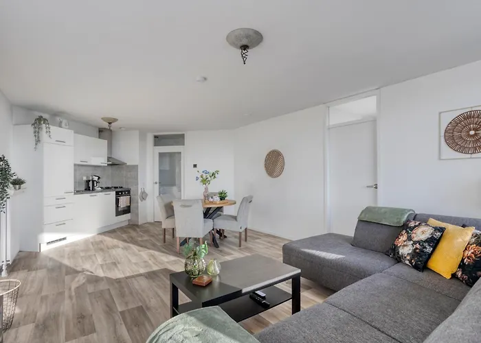 Comfortable Close To The Coast Apartment