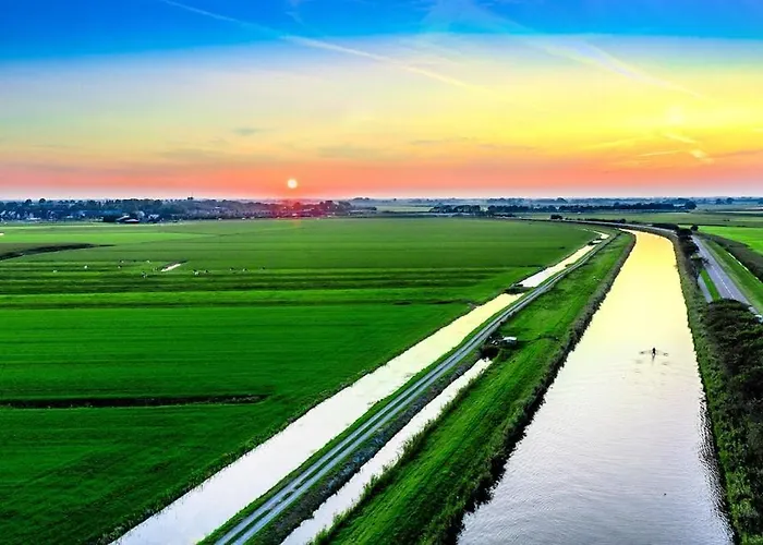 Comfortable Close To The Coast Apartment *